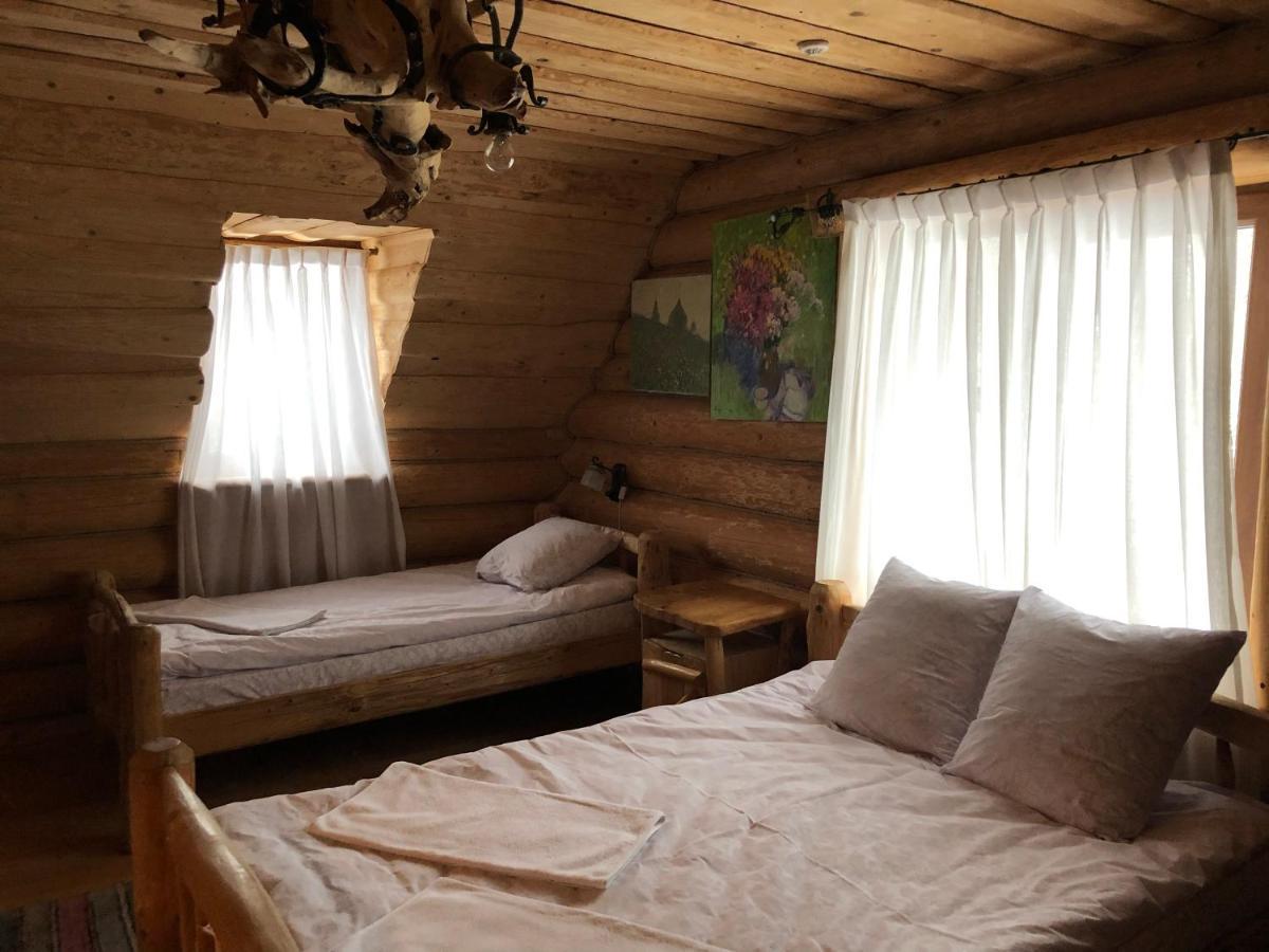 Будинок Художника Шипіт Pilipets Εξωτερικό φωτογραφία